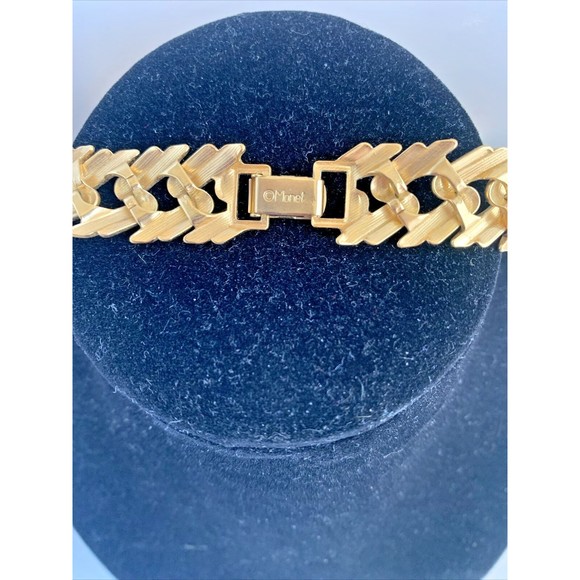 Vintage Monet Signed Chunky Satin Gold Tone Chain Link Choker Necklace 16" - Picture 4 of 5